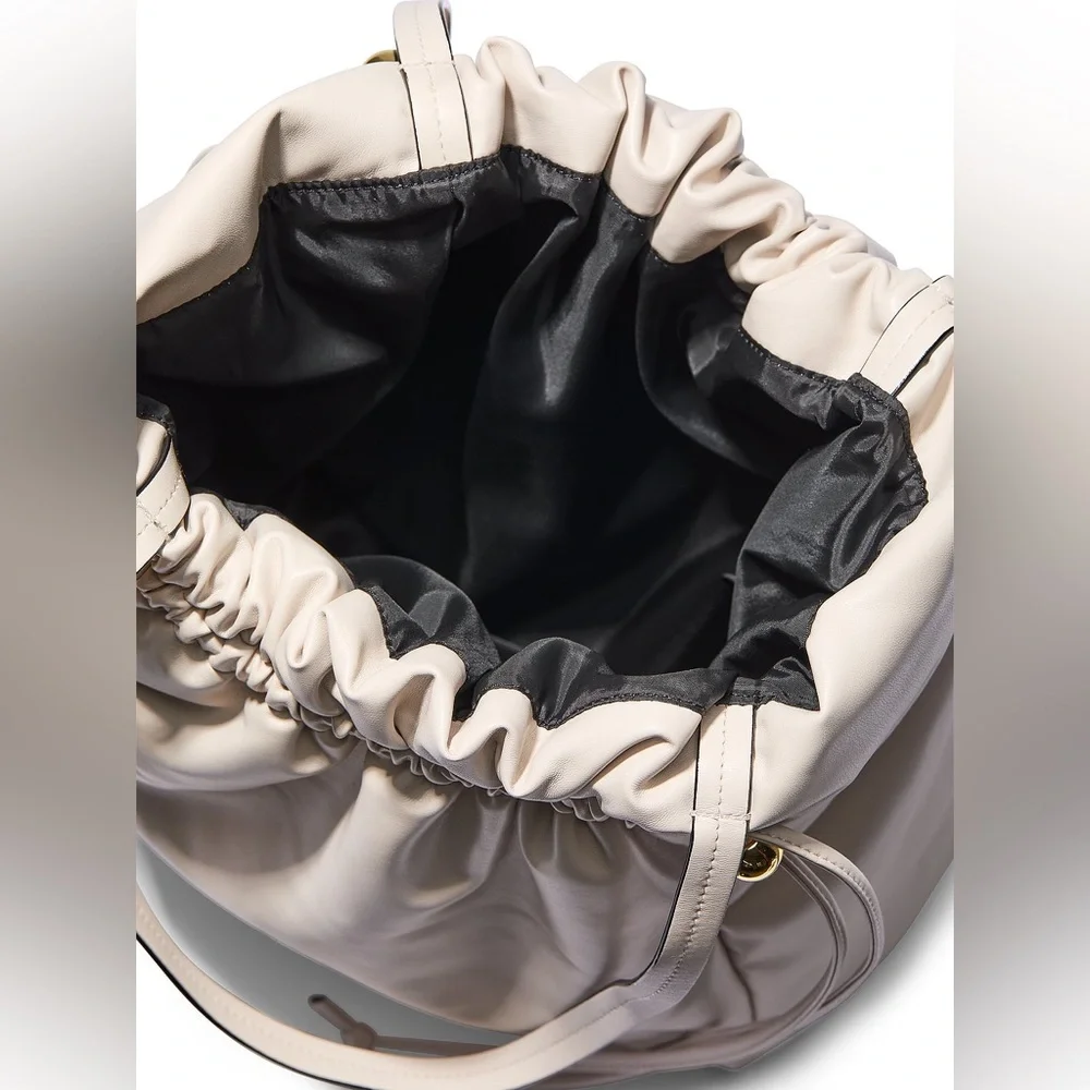Victoria’s‎ Secret Drawstring Tote Bag